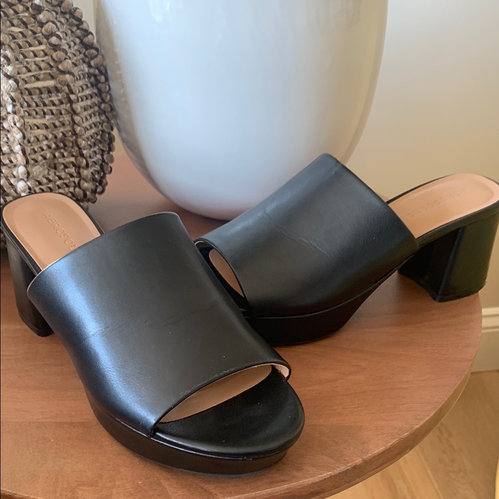 Aerosoles Block Heels Like New